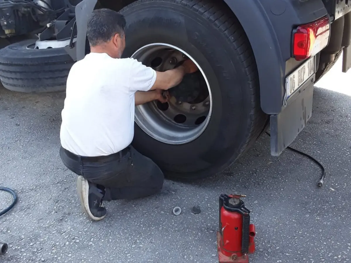 Tefenni Oto Lastikçi